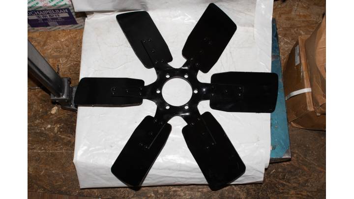 Вентилятор системы охлаждения (D-600 мм, d-90 мм, 6 лоп, 6 отв) 