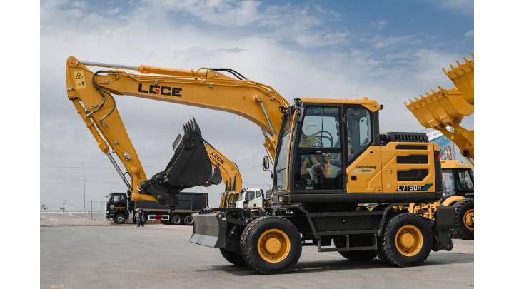 Экскаватор колесный LGCE E7150H